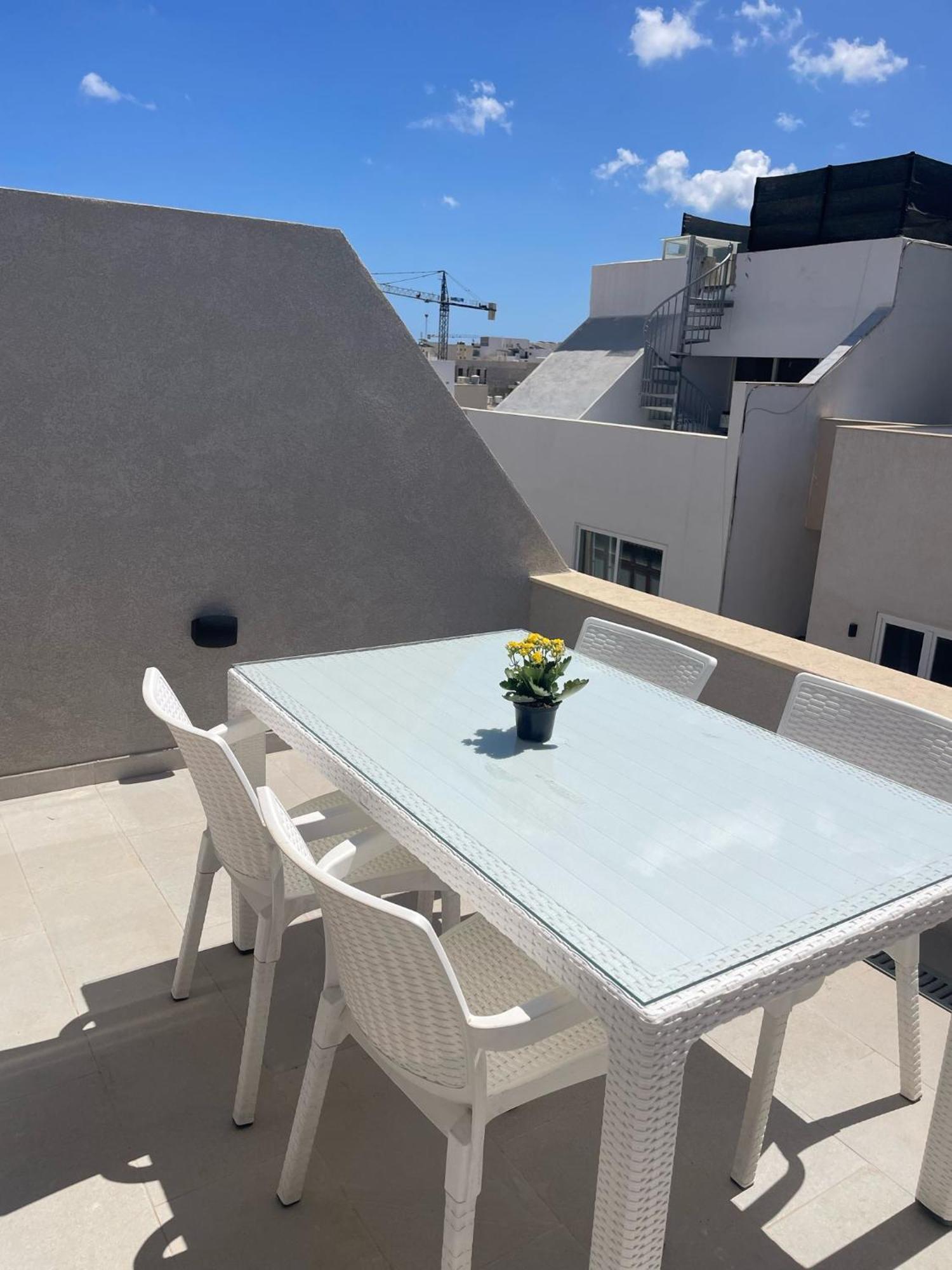 Three Bedroom San Gwan Apartment *